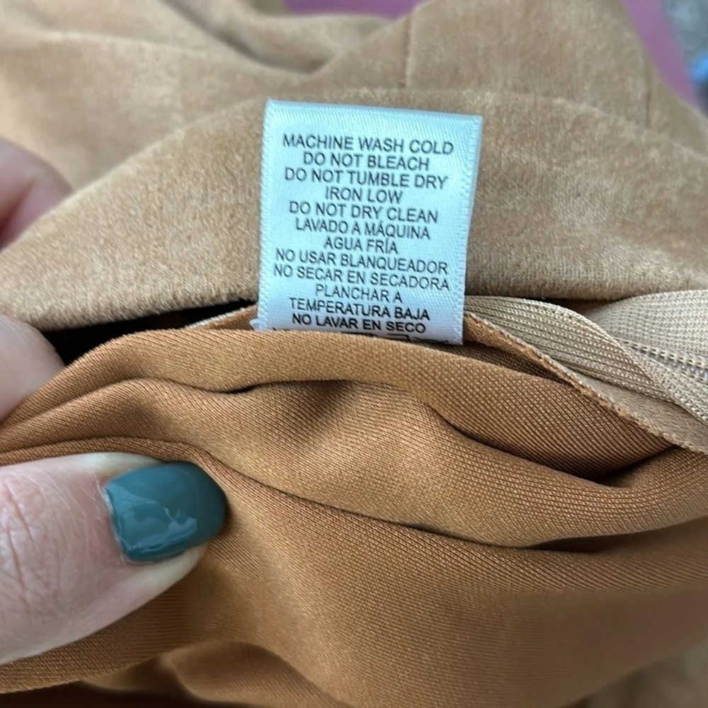 Love Tree Brown Pleated Mini Skirt size medium